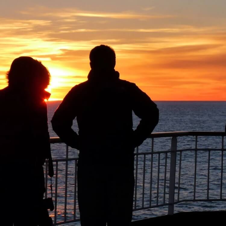 Hurtigruten-MS-Kong-Harald-intro_wmtcui