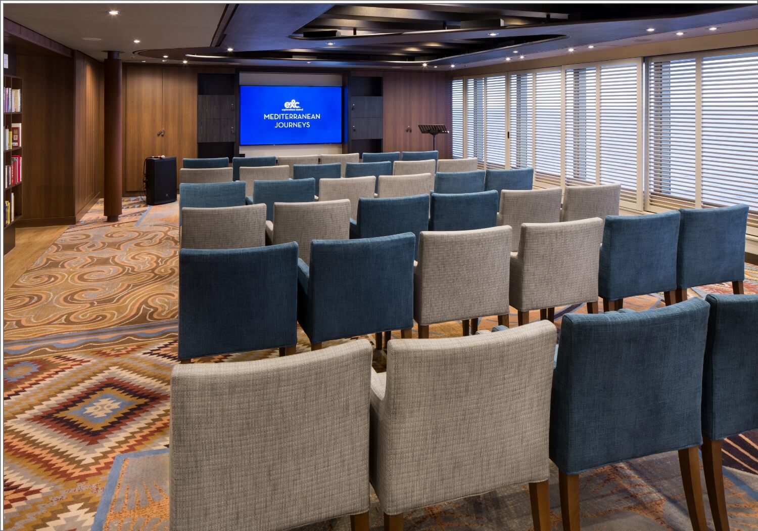 Holland-America-Westerdam-entertainment_1_nuxfhn