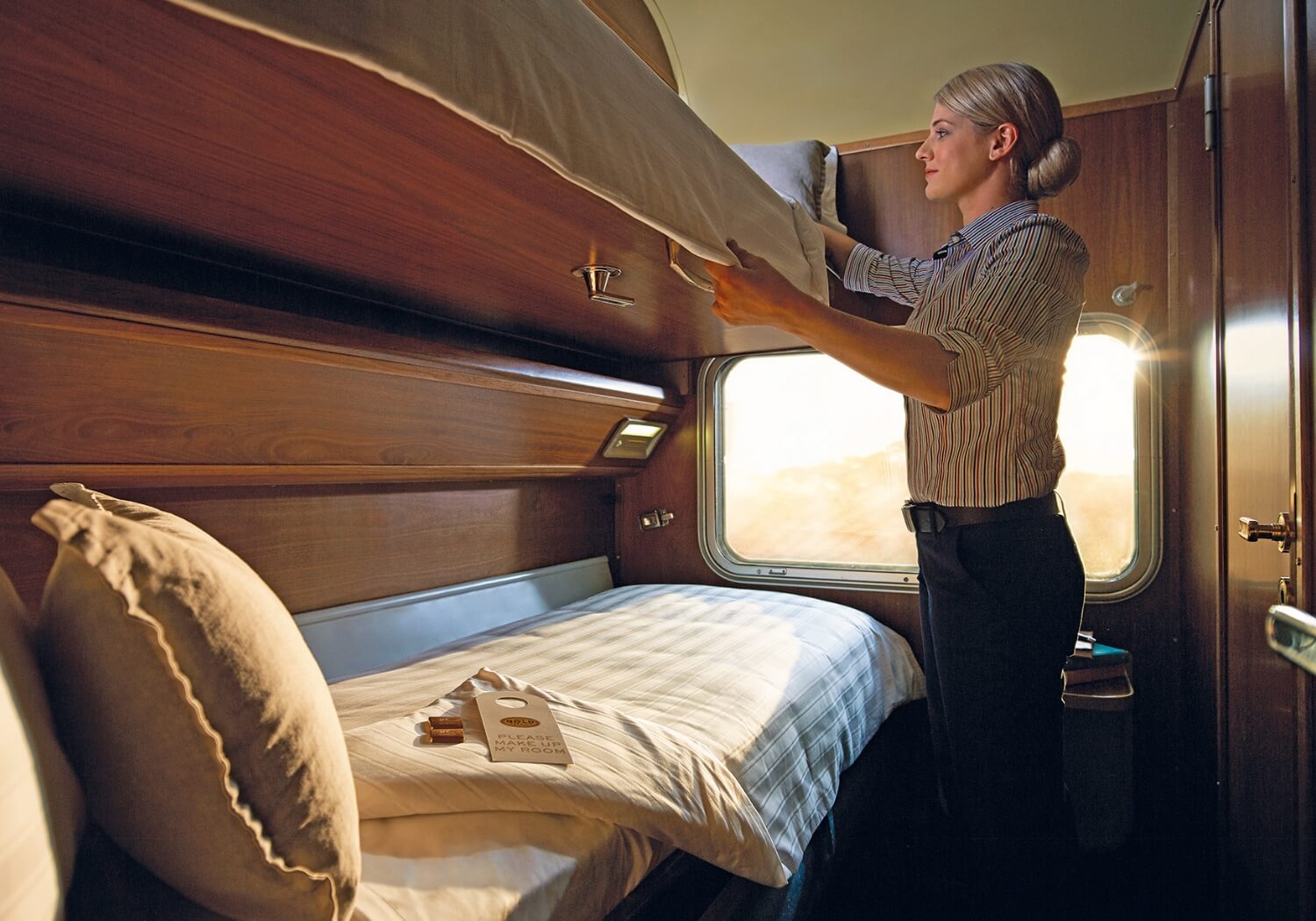 Indian-Pacific-Gold-4_ybz1bs