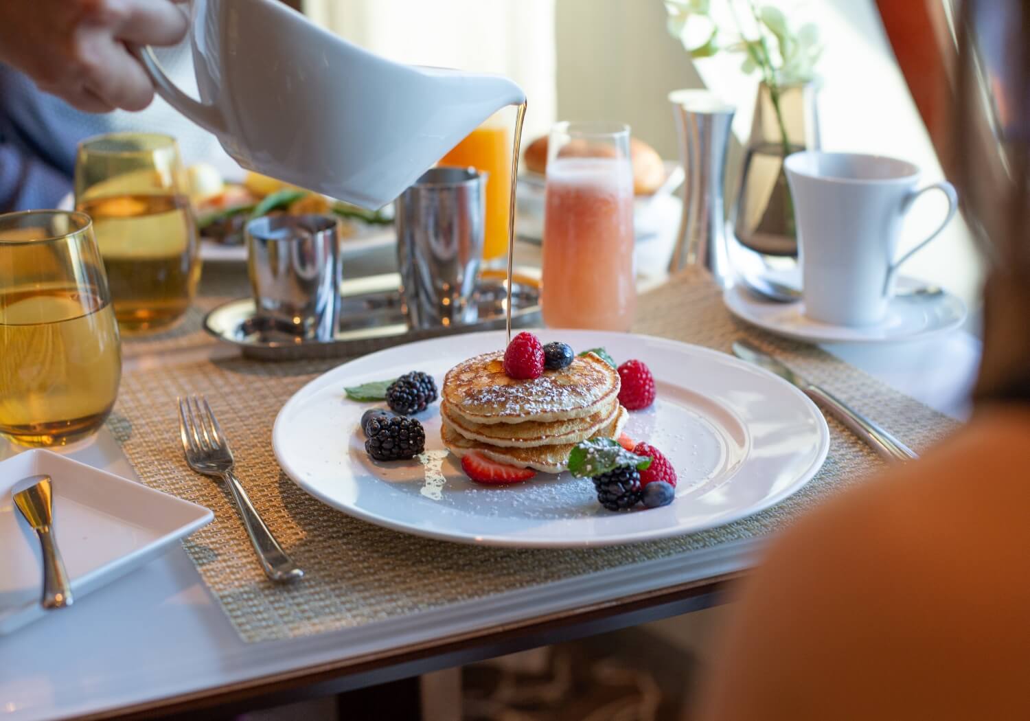 Celebrity-Ascent-food-drink-2_fgry5h