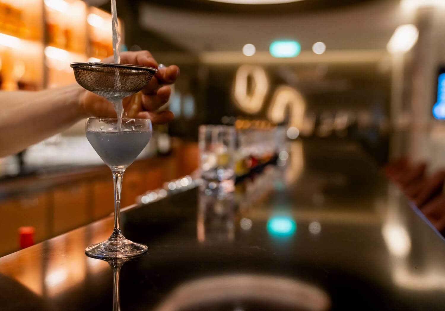 Celebrity-Ascent-food-drink-3_kf4nd2