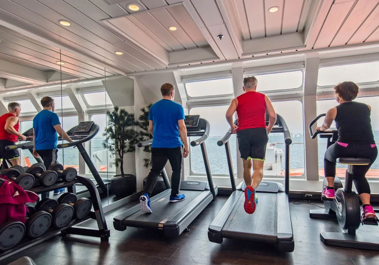 Hurtigruten-MS-Nordnorge-facilities_2_eaeilf