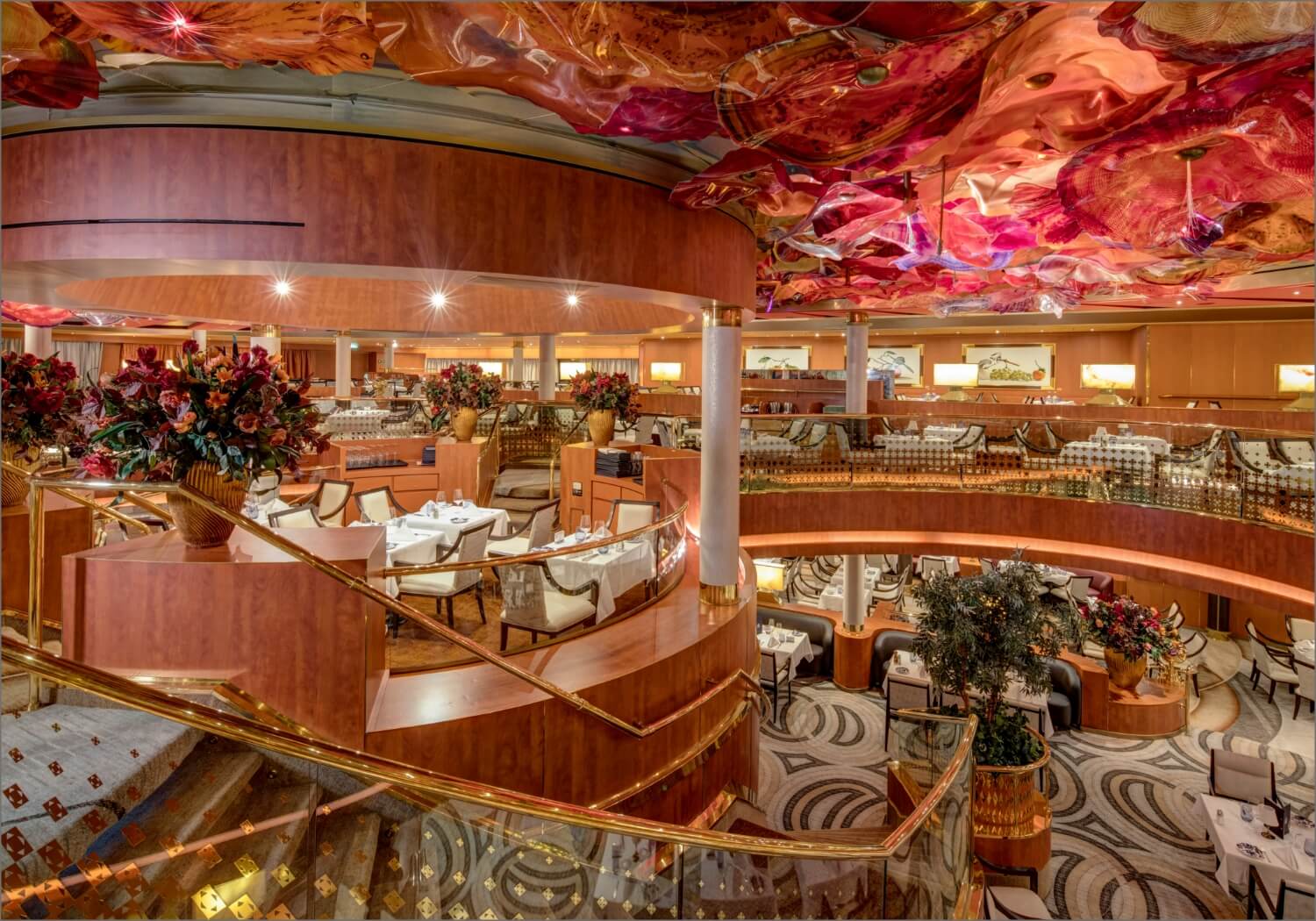Holland-America-Noordam-food-drink_3_neqehd